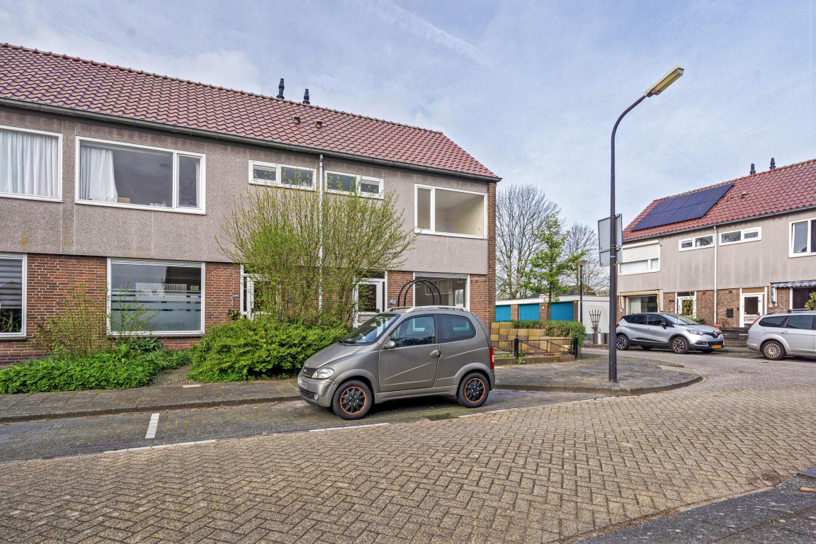 Foto 1 van Reggestraat 33 in Beverwijk