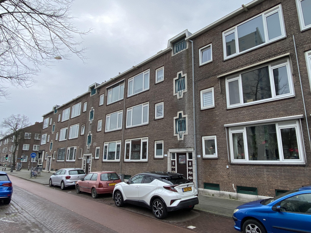 Foto 1 van Dorpsweg 93-b in Rotterdam