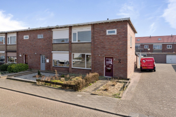 Anjerstraat 11 in Bosschenhoofd