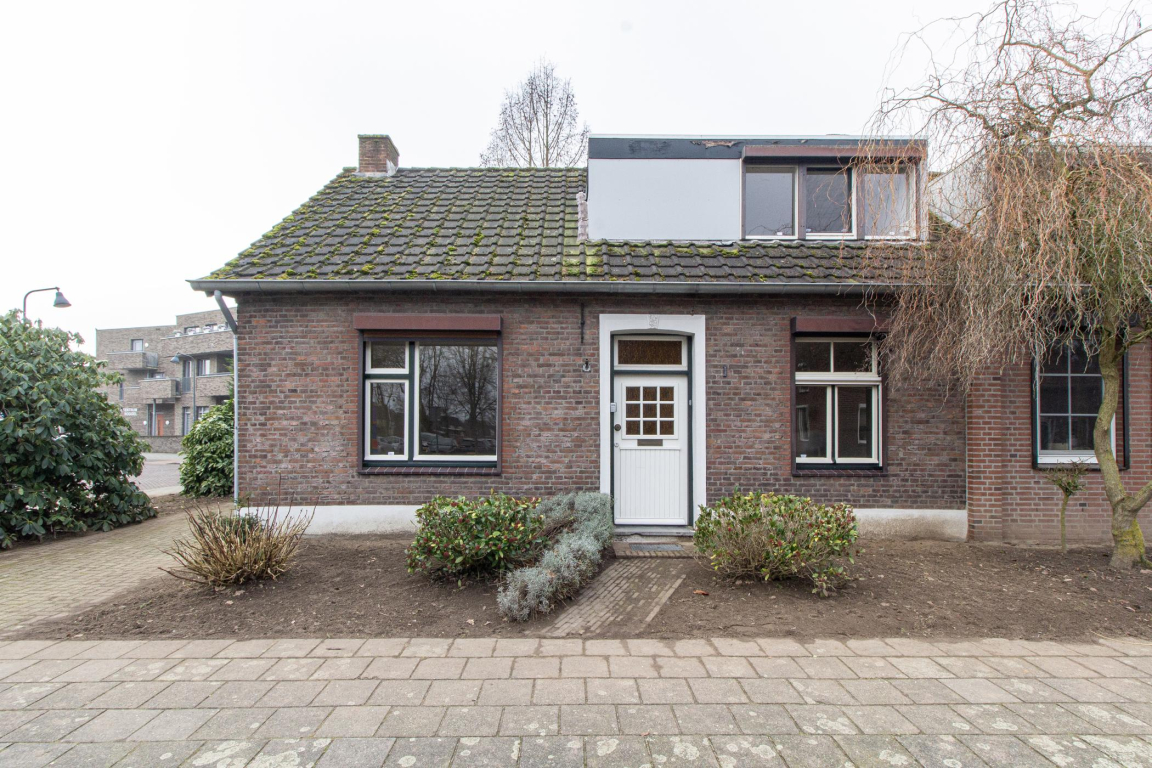 Foto 1 van Pastoor Hanraetsstraat 1 in Roggel