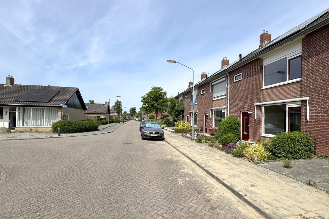 Foto 42 van Koningin Emmastraat 14 in Willemstad