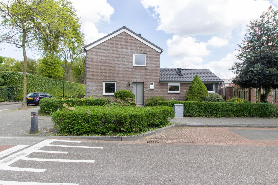 Foto 2 van Aalmoezenier Camplaan 10 in Reuver