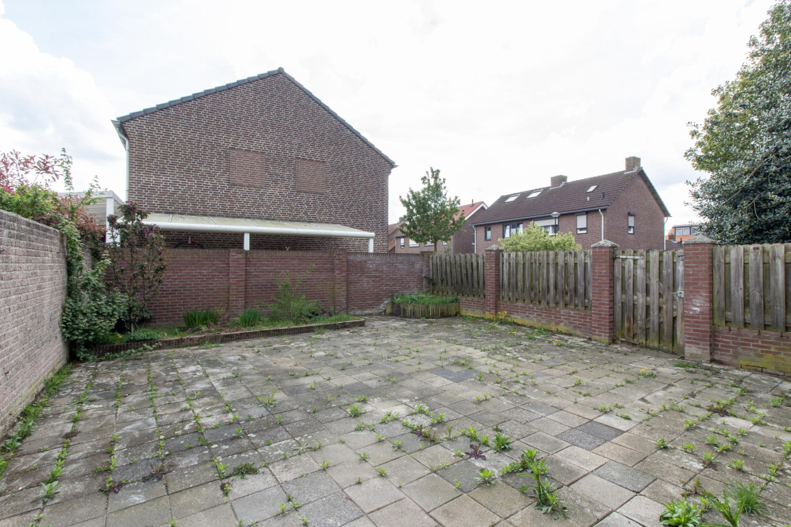 Foto 19 van Aalmoezenier Camplaan 10 in Reuver