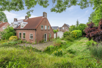 van Glymesstraat 2 in Standdaarbuiten