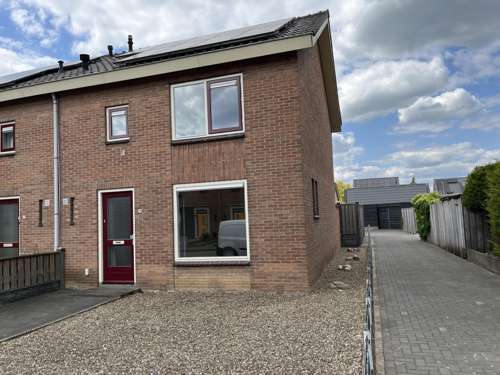 Foto 1 van Wielstraat 30 in Beneden-Leeuwen