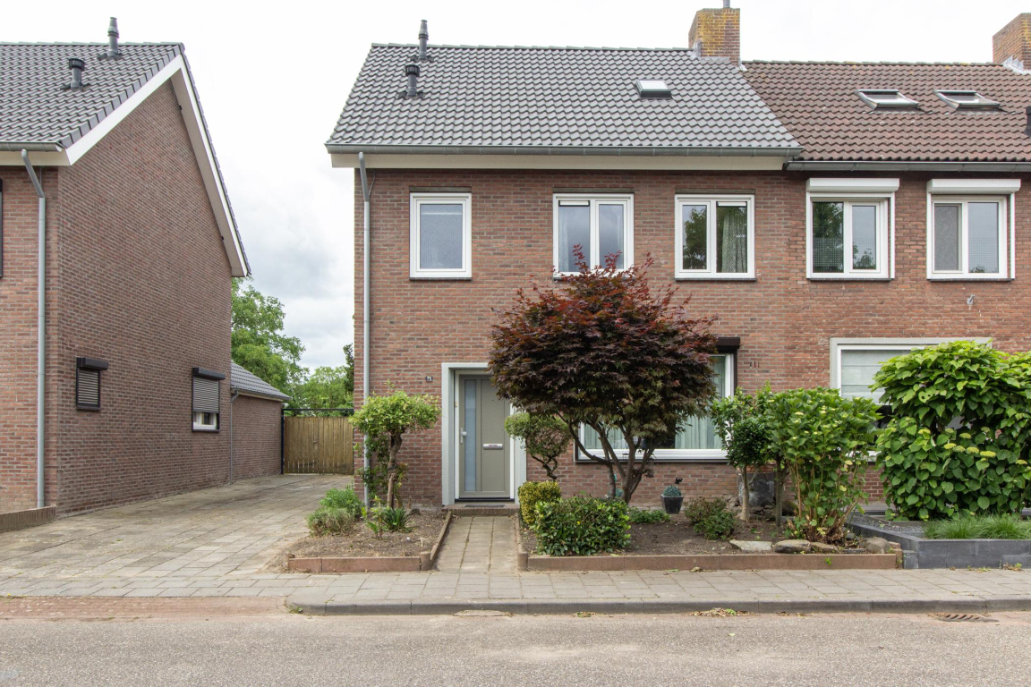 Foto 1 van Gouverneur van Sonsbeecklaan 21 in Reuver