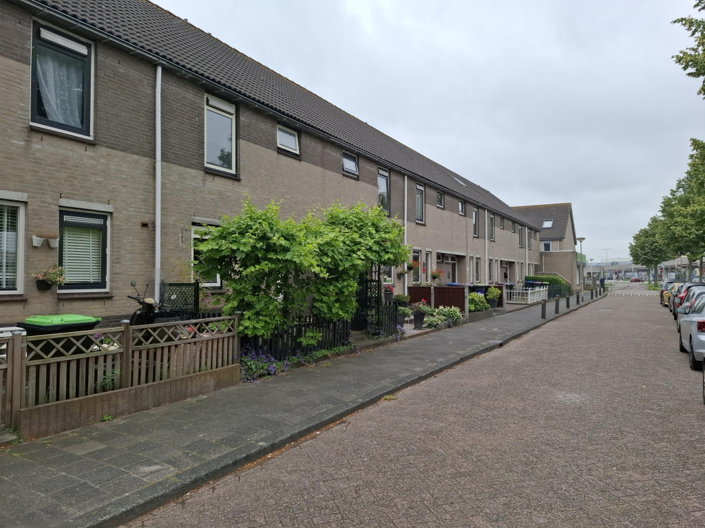 Foto 10 van Donaulaan 16 in Spijkenisse