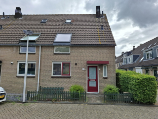 IJzertijdkreek 2 in Spijkenisse