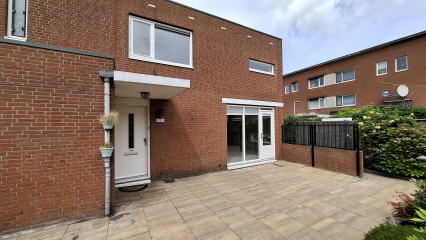 Zuidzijdsedijk 129 in Hoogvliet Rotterdam