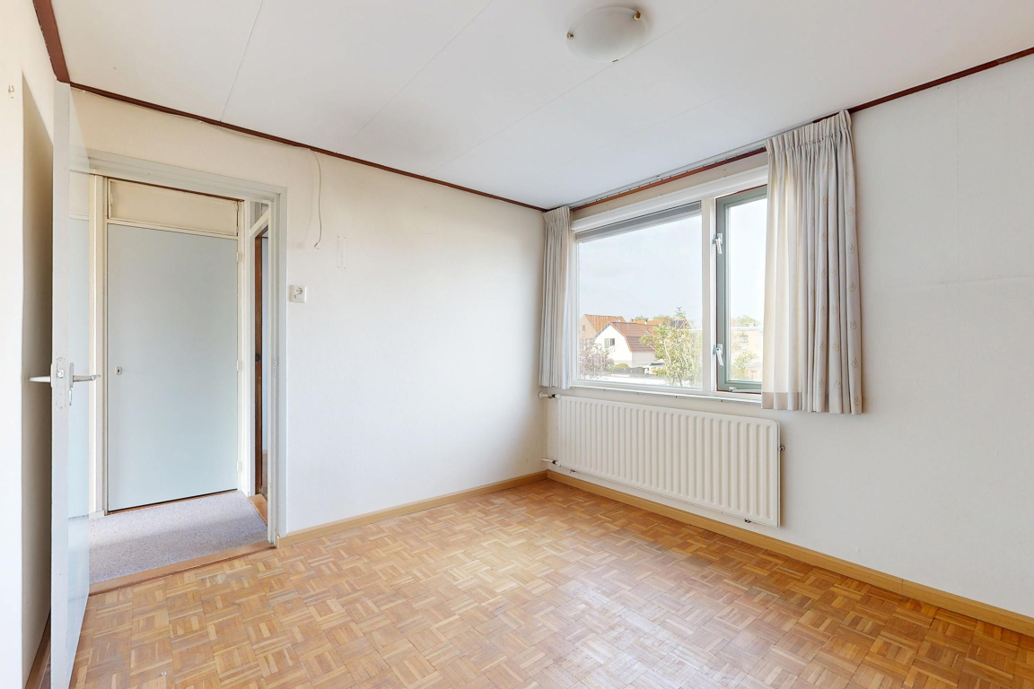 Foto 29 van Kortenaerstraat 18 in Dinteloord