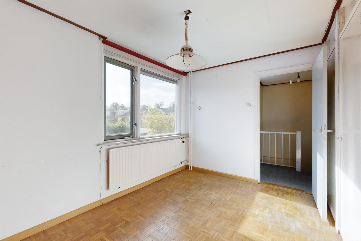 Foto 32 van Kortenaerstraat 18 in Dinteloord