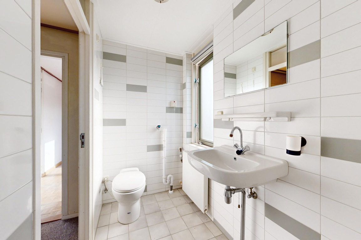 Foto 37 van Kortenaerstraat 18 in Dinteloord