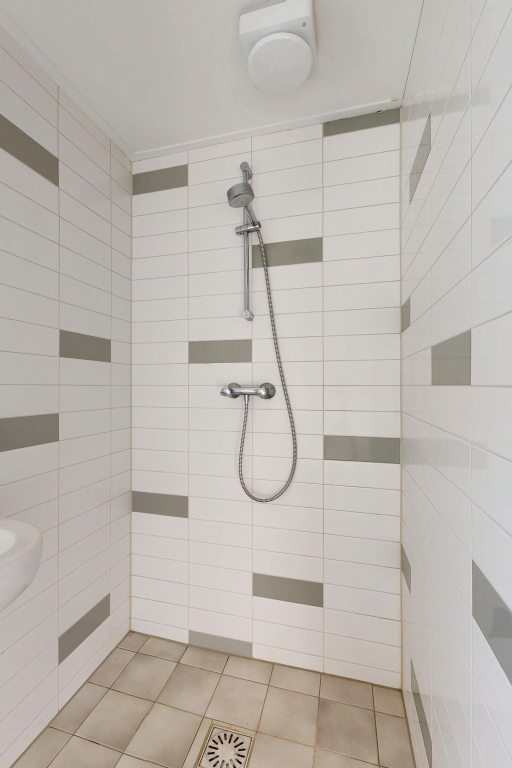 Foto 38 van Kortenaerstraat 18 in Dinteloord