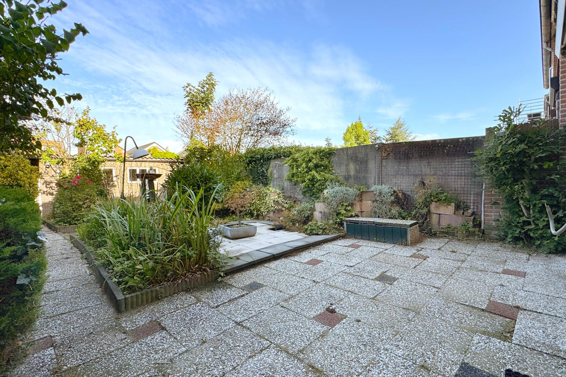 Foto 42 van Kortenaerstraat 18 in Dinteloord