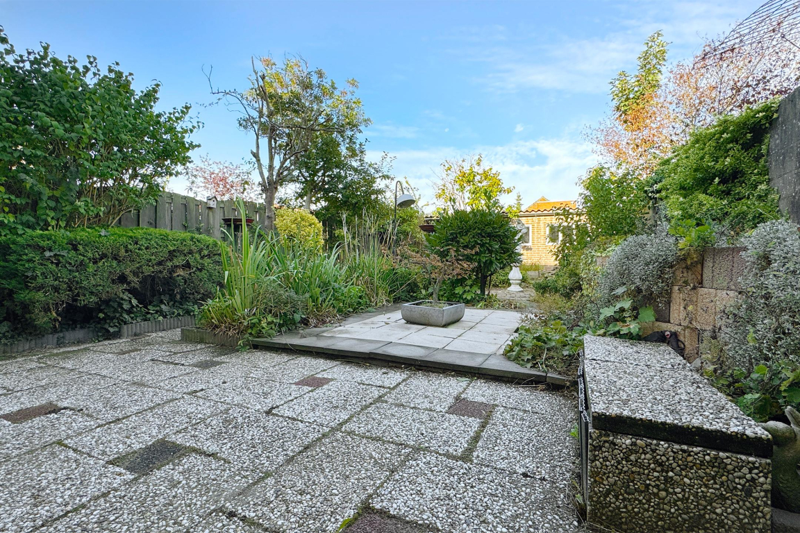 Foto 43 van Kortenaerstraat 18 in Dinteloord