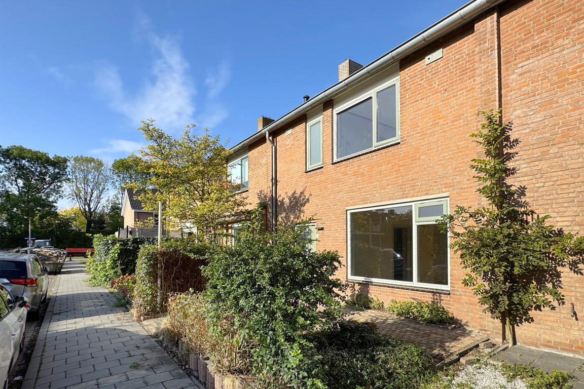 Foto 48 van Kortenaerstraat 18 in Dinteloord