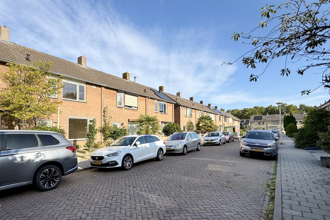 Foto 50 van Kortenaerstraat 18 in Dinteloord