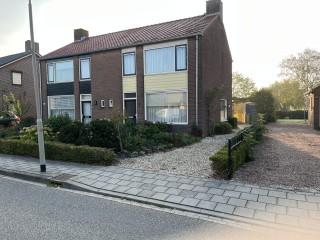 Julianastraat 8 in Dreumel