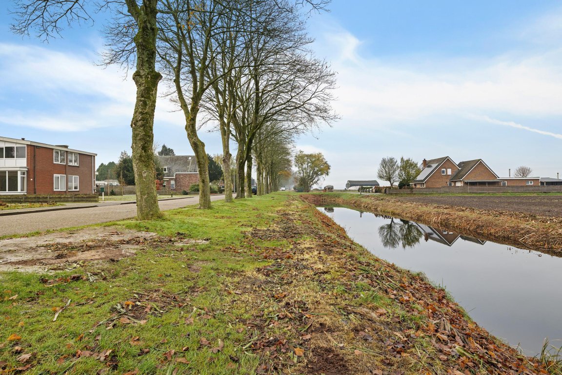 Foto 25 van Kanaal B ZZ 165-I in Emmer-Compascuum