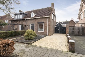 Julianastraat 22 in Hoeven