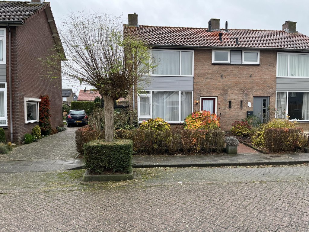 Foto 1 van Fintstraat 14 in Brakel