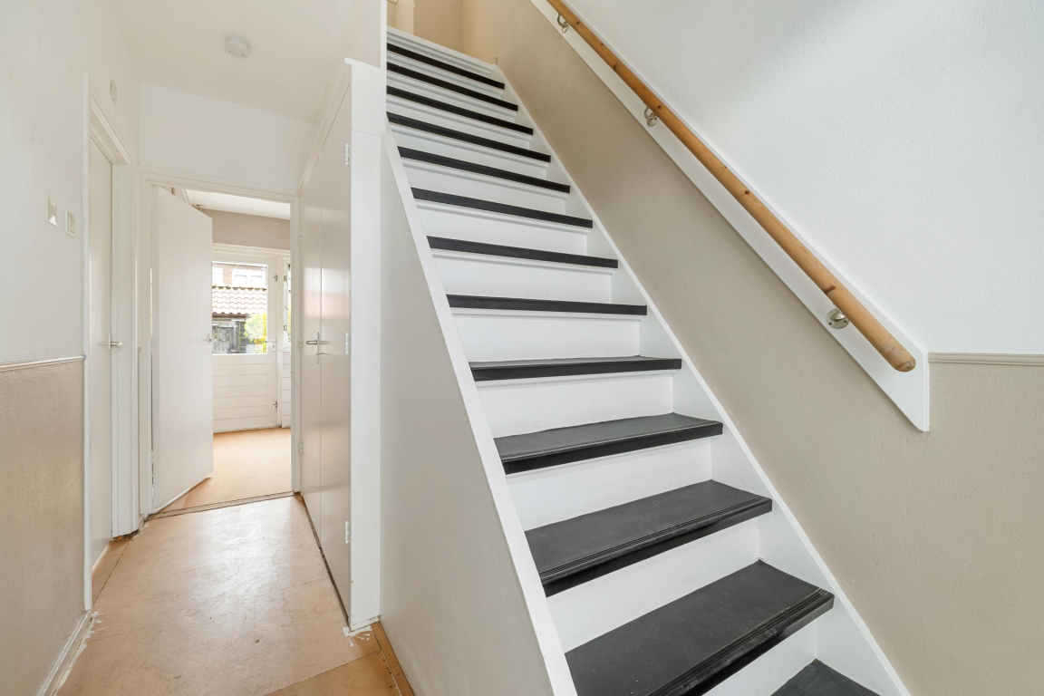 Foto 8 van Van Nijenrodestraat 33 in Hilversum