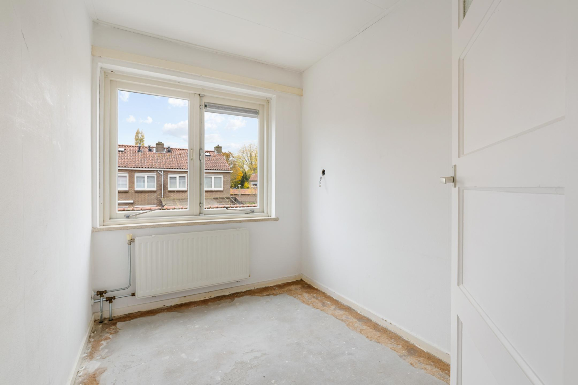 Foto 14 van Van Nijenrodestraat 33 in Hilversum