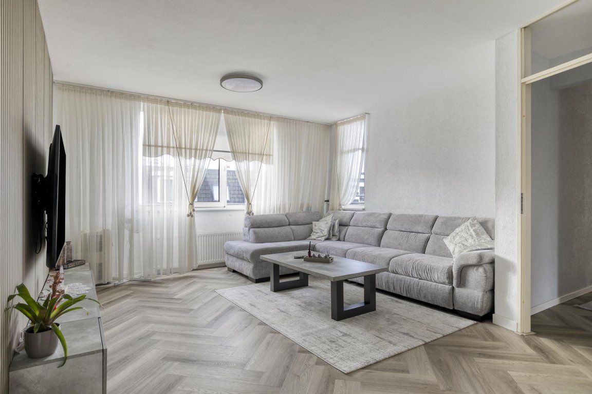 Foto 2 van Mathenesserstraat 47-E in Rotterdam