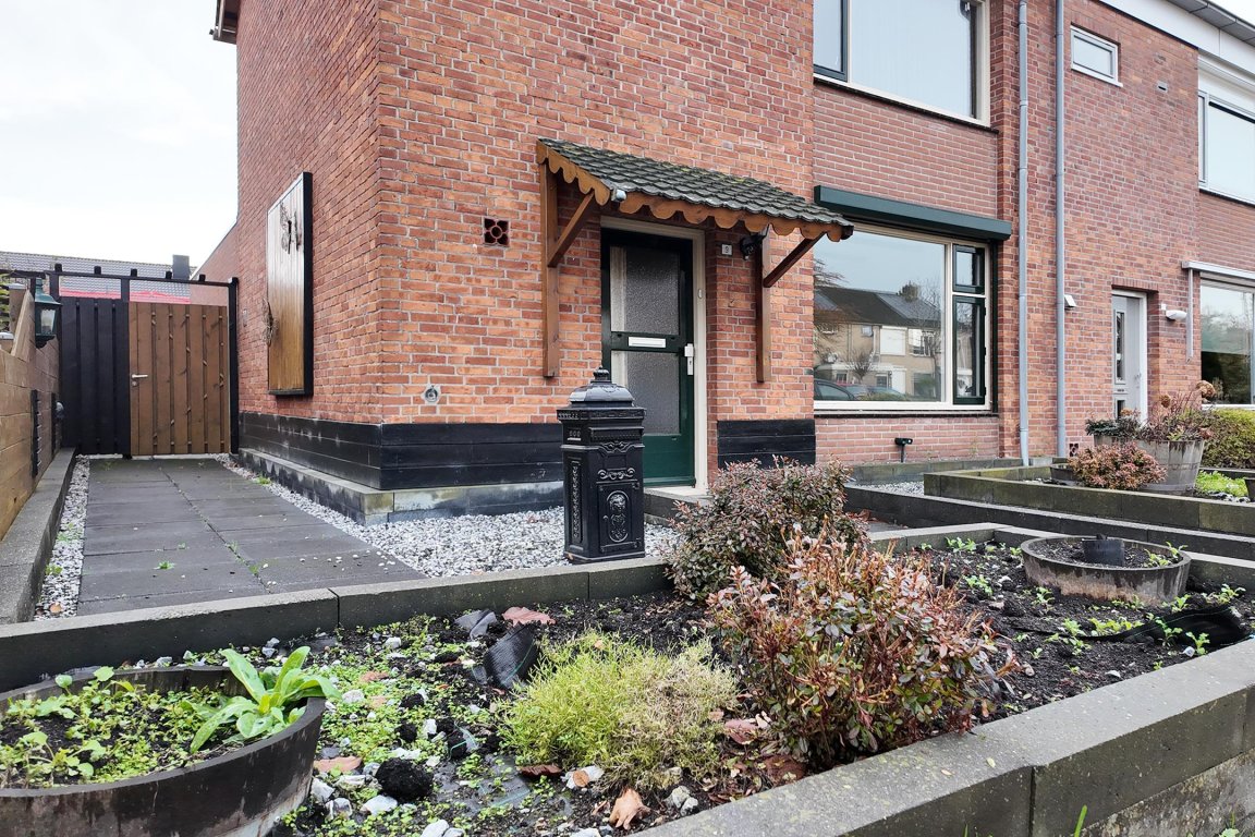 Foto 53 van Europastraat 9 in Dinteloord