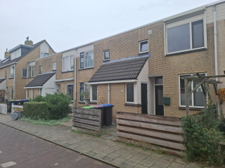 Dilledonk-Zuid 25 in Spijkenisse