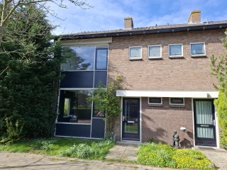 Jacq. Perkstraat 32 in Spijkenisse