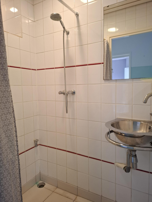 Foto 5 van Dorpsweg 145-B in Rotterdam