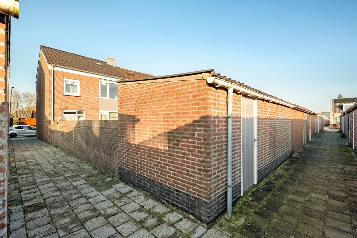 Foto 24 van Heistraat 27 in Rijen