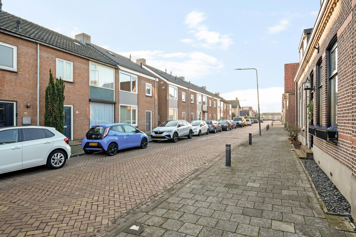 Foto 30 van Heistraat 27 in Rijen