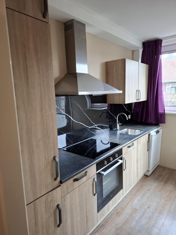 Foto 8 van Dorpsweg 167-C in Rotterdam