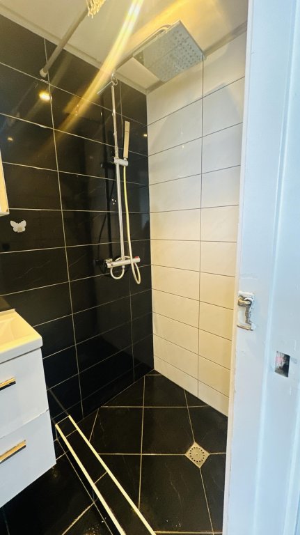 Foto 8 van Rilland Bathstraat 136 in Rotterdam