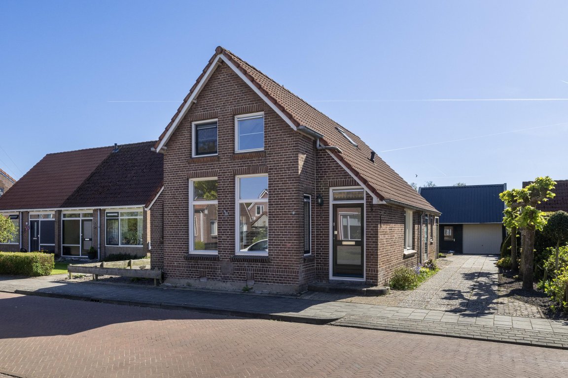 Foto 1 van Van Veenstraat 6 in Hoogersmilde