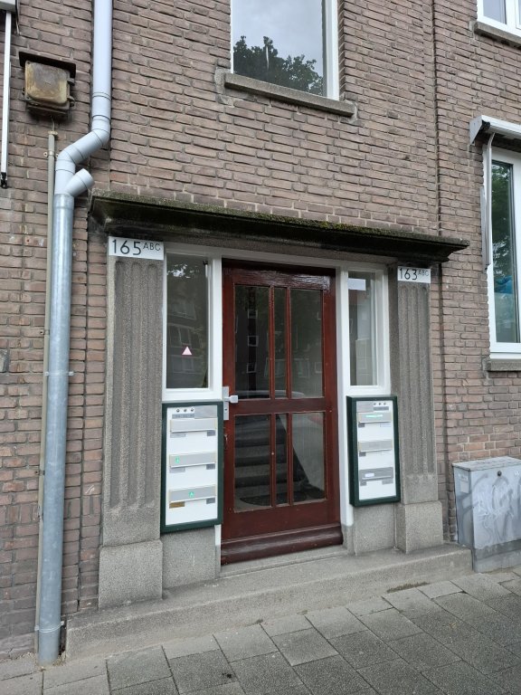 Foto 1 van Dorpsweg 163-B in Rotterdam