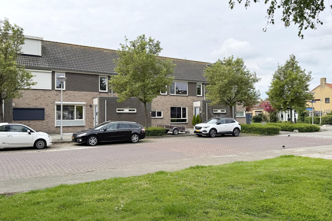 Foto 59 van Prinses Irenestraat 35-A in Dinteloord
