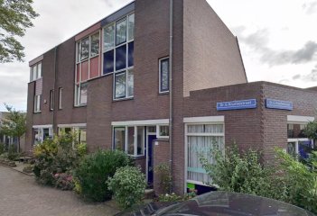 homes for rent on Dr. G. Knuttelstraat 31